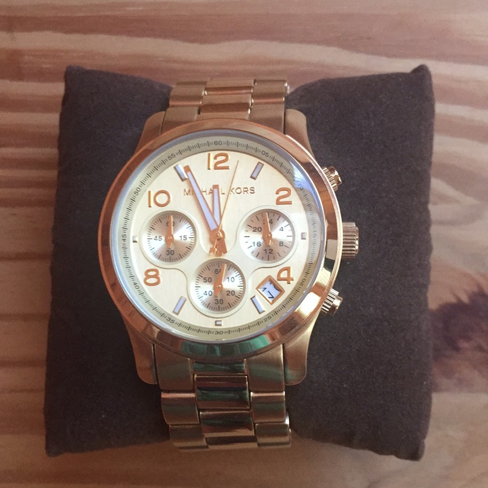 MICHAEL KORS watch